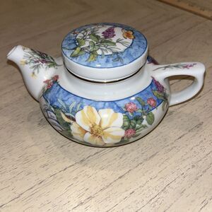 Vintage Andrea by Sadek "Tea Garden" Teapot Elizabeth Golz Rush